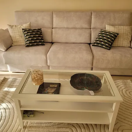 Peaceful Spacious 2 Bed 2 Bath Elviria Apartamento *